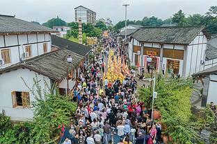 杜兰特：我希望用行动来激励队友 有时候说得越多错得越多